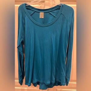 Carrie Underwood XL Ruched Sleeve Teal Athletic Top